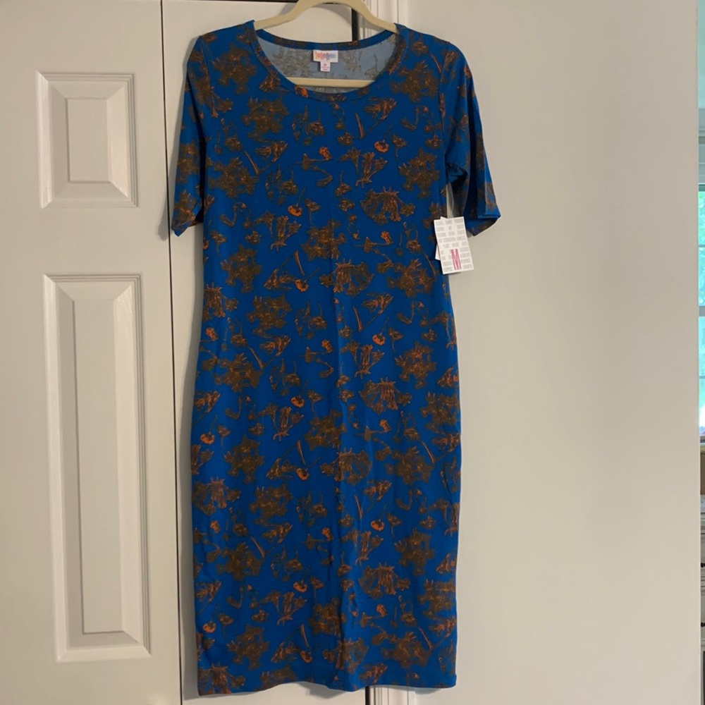 LuLaRoe Julia Size M. NWT